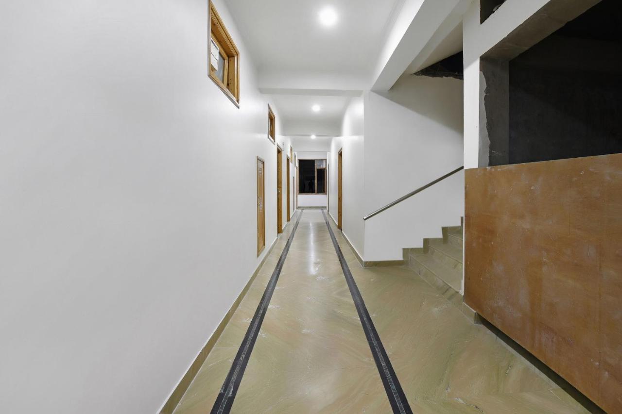 Oyo 23533 Mount View Hotel Kullu Exterior photo